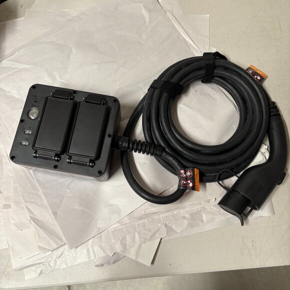 Jeep SXT-M-3800AAUUS Off-Board Power Panel Charger – Lightly Used - Picture 5 of 9